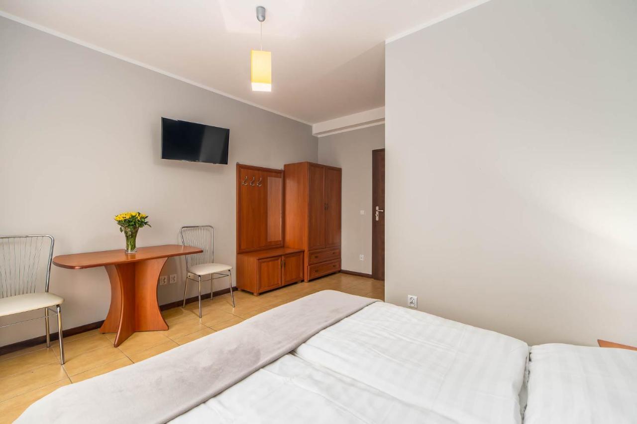 Awenturyn - Pokoje Apartamenty Noclegi Grzybowo Grzybowo  Extérieur photo