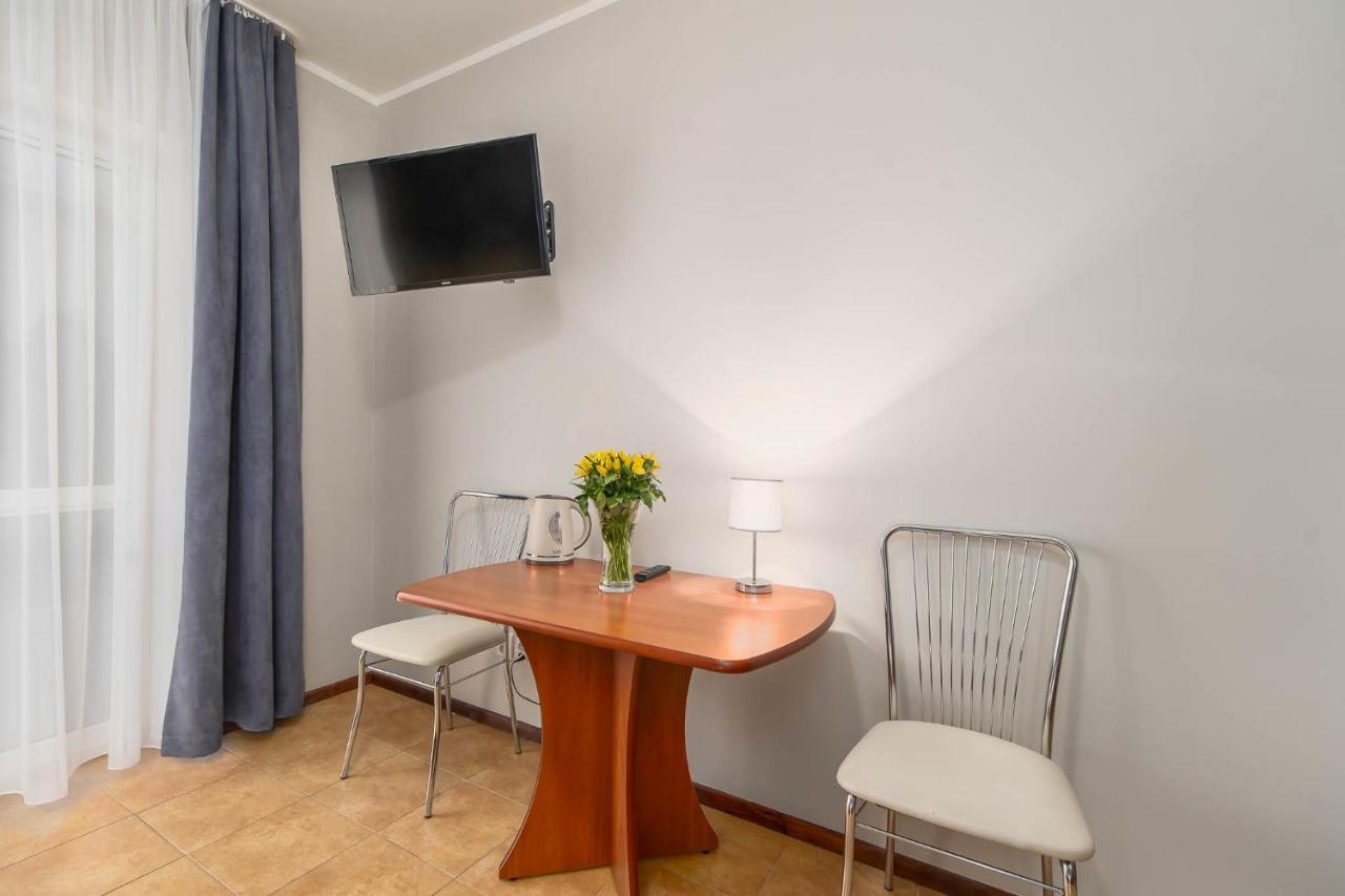 Awenturyn - Pokoje Apartamenty Noclegi Grzybowo Grzybowo  Extérieur photo