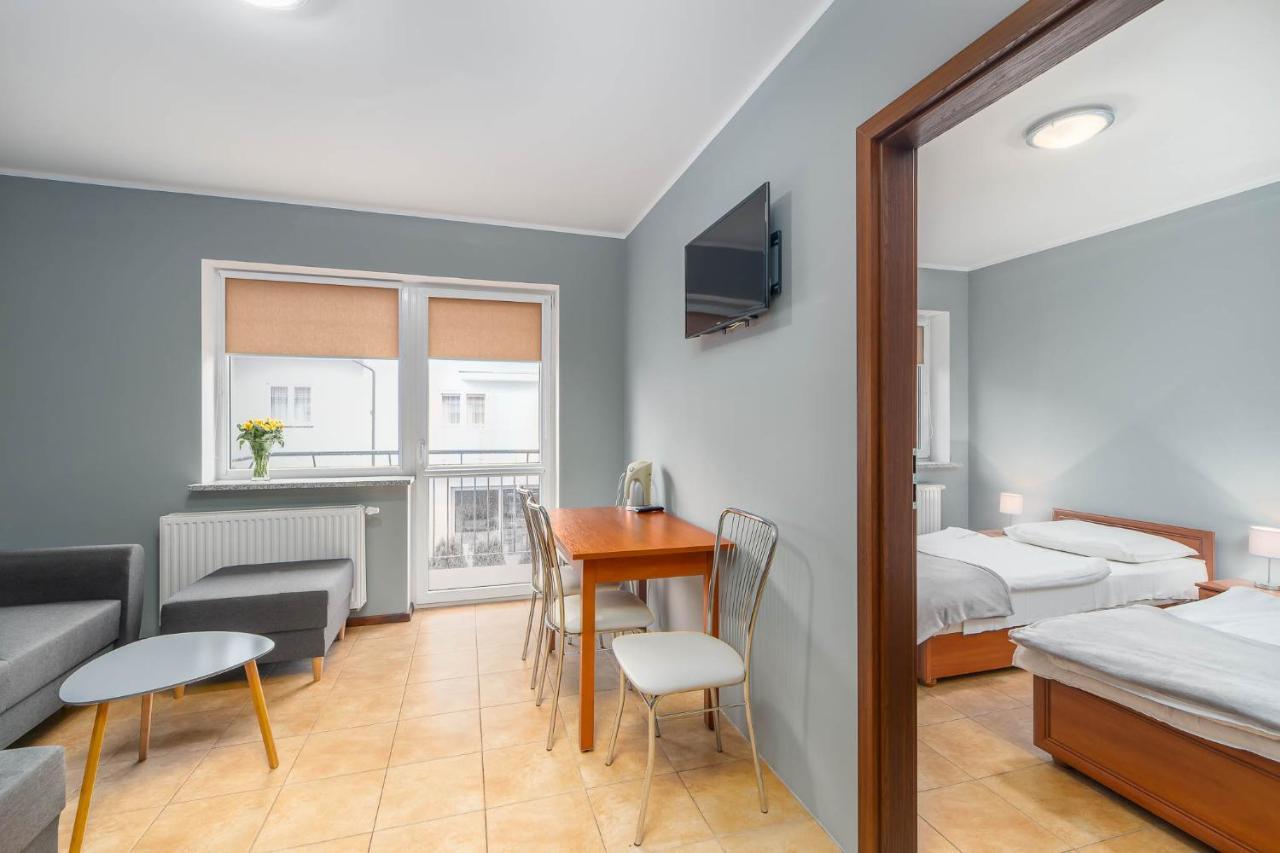 Awenturyn - Pokoje Apartamenty Noclegi Grzybowo Grzybowo  Extérieur photo