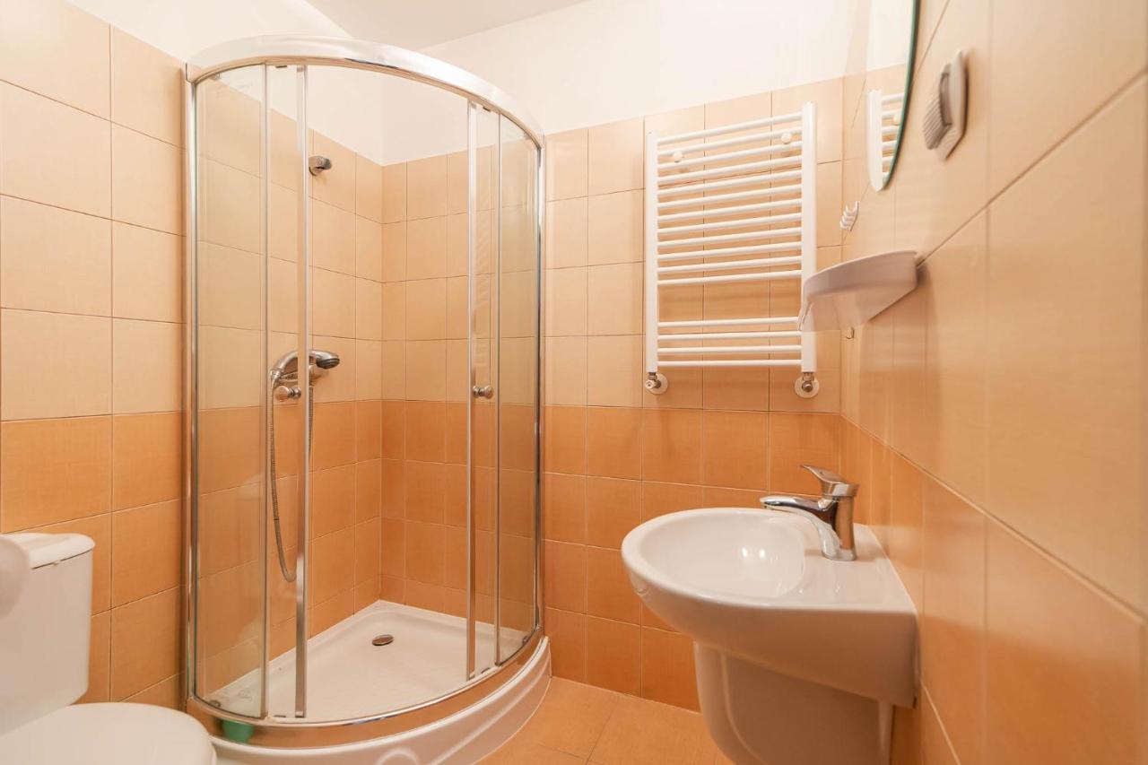 Awenturyn - Pokoje Apartamenty Noclegi Grzybowo Grzybowo  Extérieur photo
